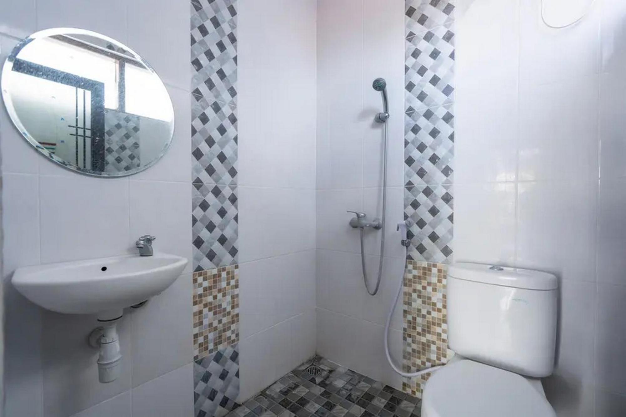 Ceria Guesthouse Seminyak Mitra Reddoorz 외부 사진