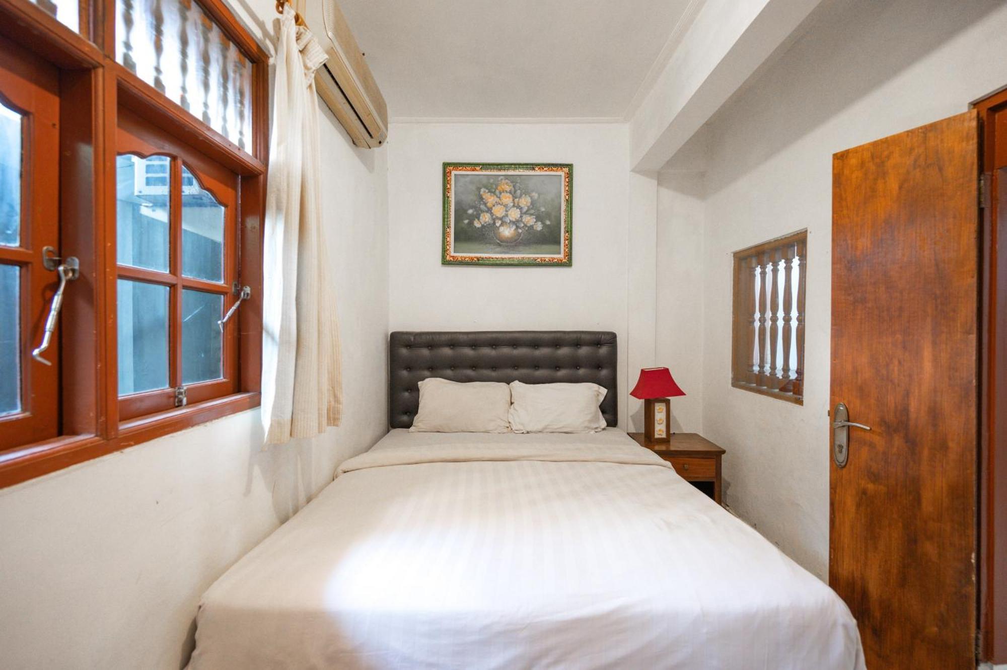 Ceria Guesthouse Seminyak Mitra Reddoorz 외부 사진