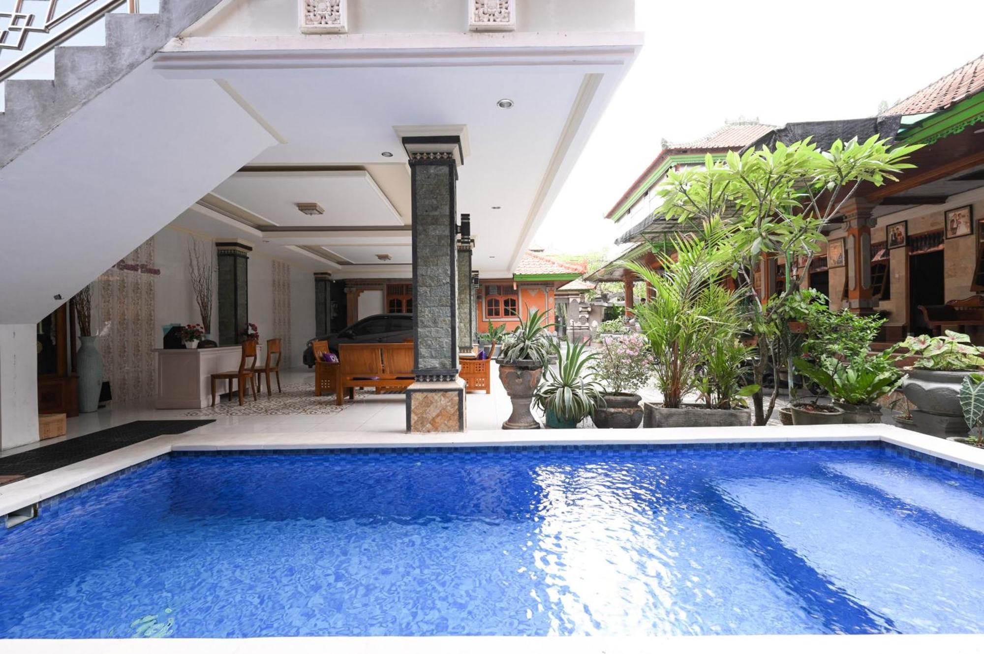 Ceria Guesthouse Seminyak Mitra Reddoorz 외부 사진