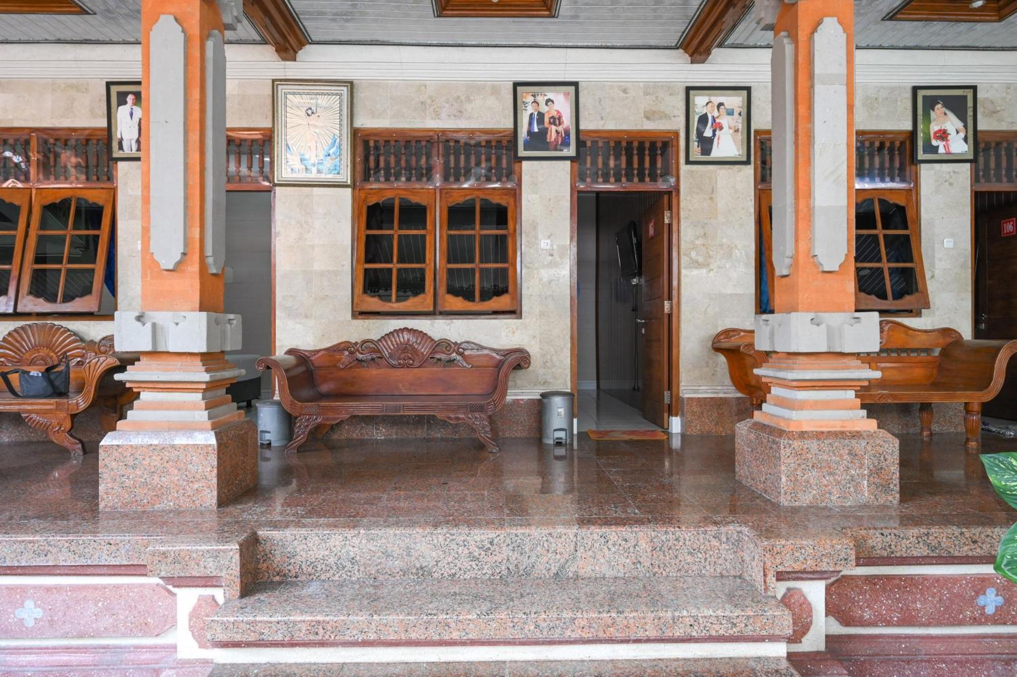 Ceria Guesthouse Seminyak Mitra Reddoorz 외부 사진