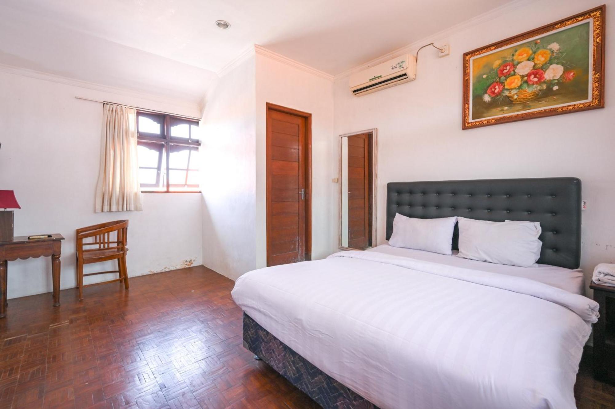 Ceria Guesthouse Seminyak Mitra Reddoorz 외부 사진