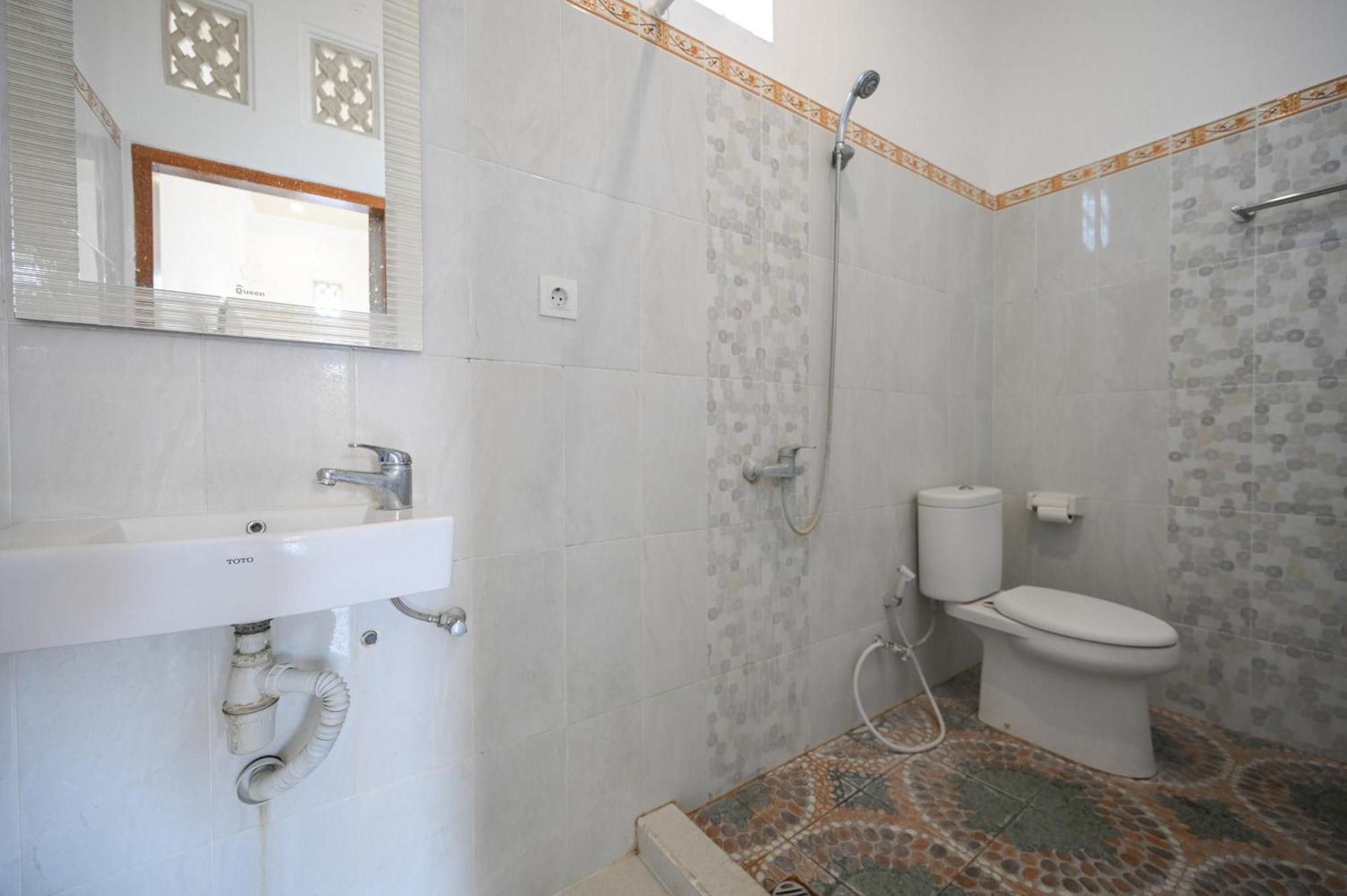 Ceria Guesthouse Seminyak Mitra Reddoorz 외부 사진