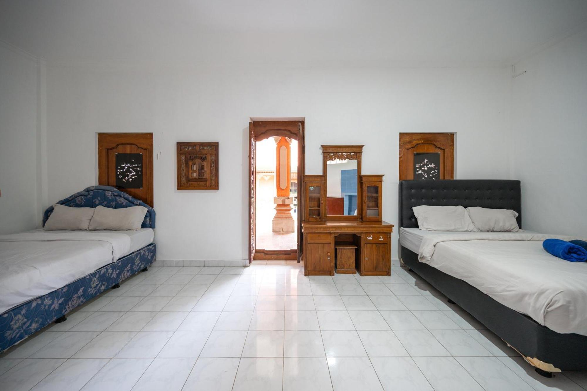 Ceria Guesthouse Seminyak Mitra Reddoorz 외부 사진
